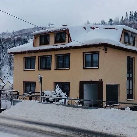 Pokoje Goscinne Ujsoły Exteriér fotografie